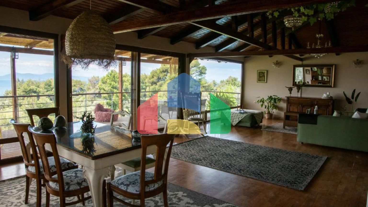 Продаж - Котедж 120 m² Евія