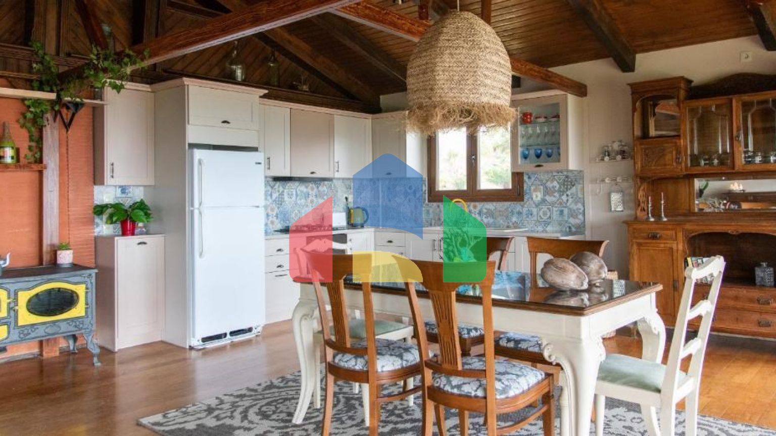 Продаж - Котедж 120 m² Евія