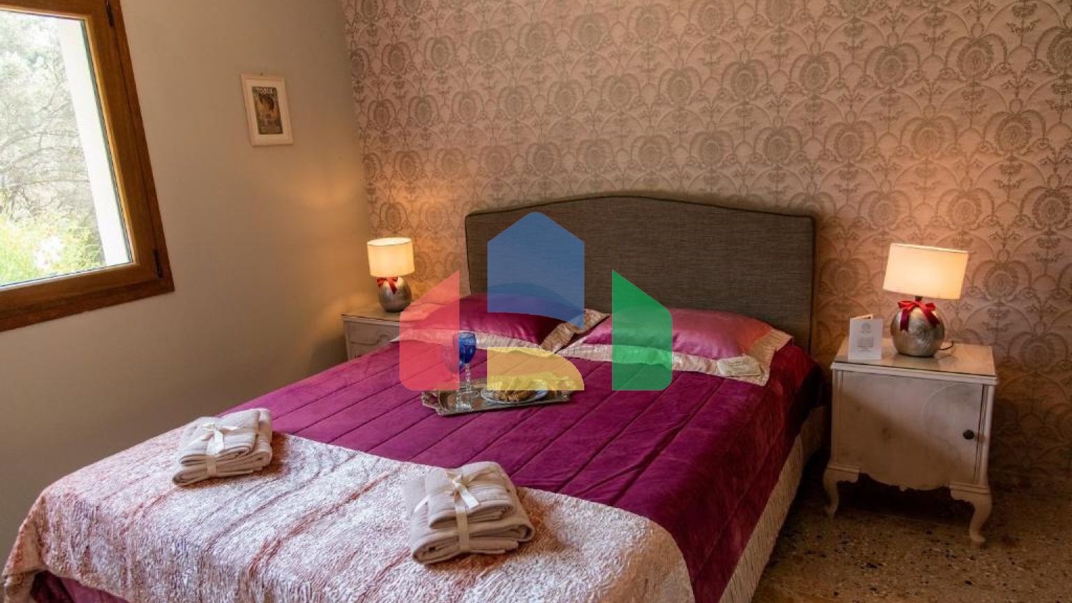 Продаж - Котедж 120 m² Евія