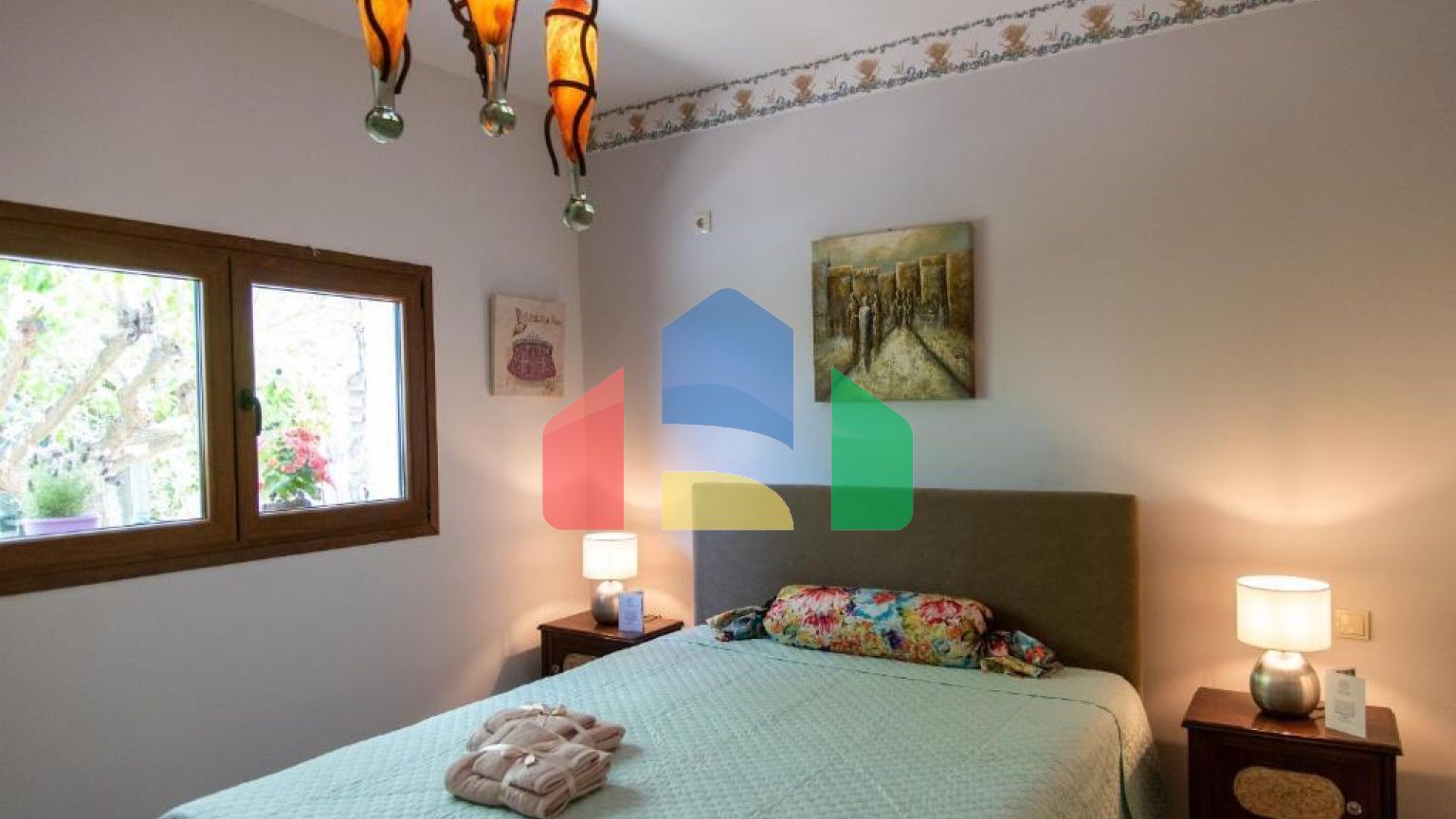 Продаж - Котедж 120 m² Евія