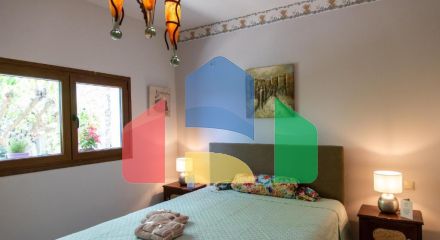 Продаж - Котедж 120 m² Евія