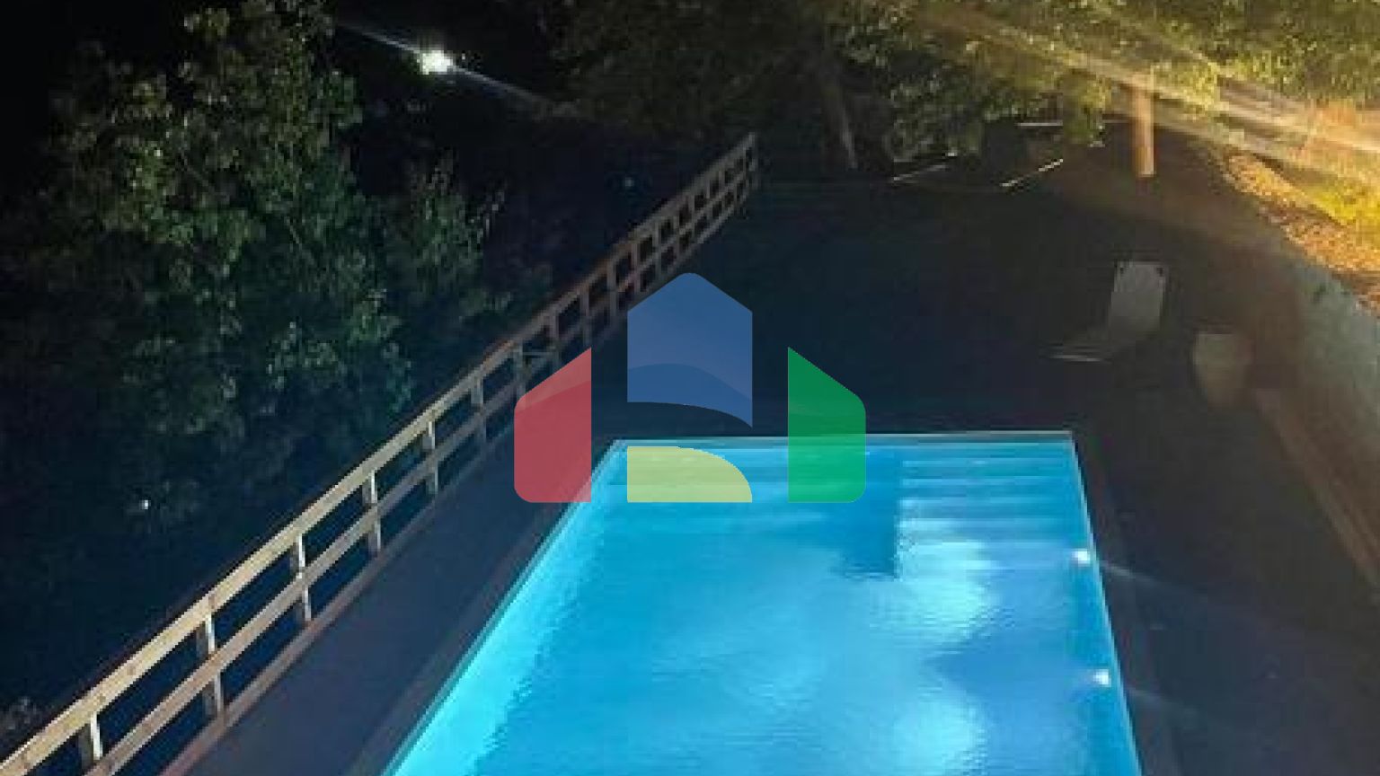 Продаж - Котедж 120 m² Евія