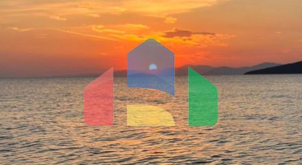 Продаж - Котедж 120 m² Евія