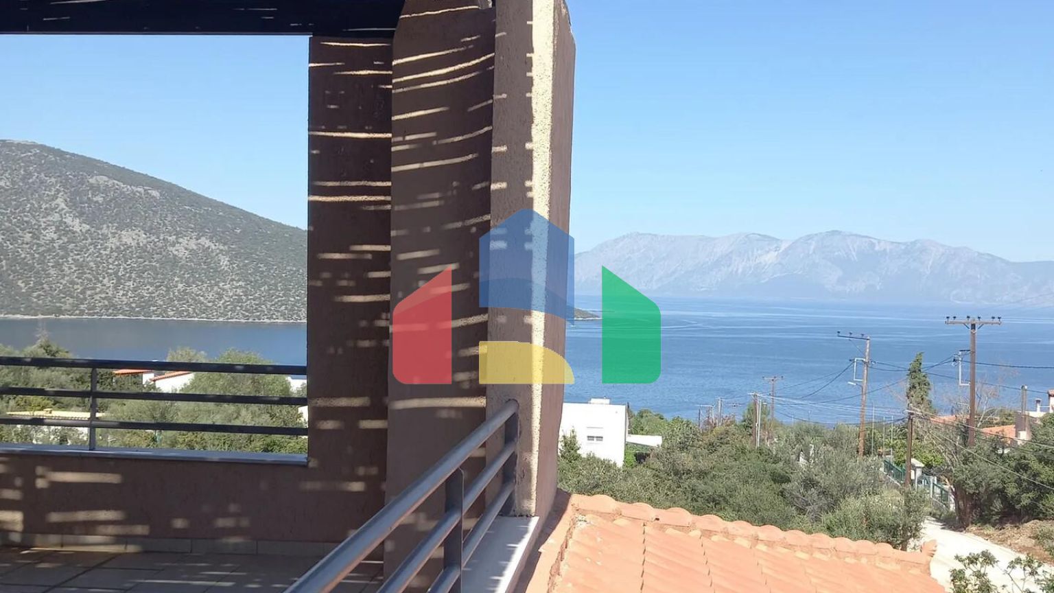 Продаж - Котедж 220 m² Евія