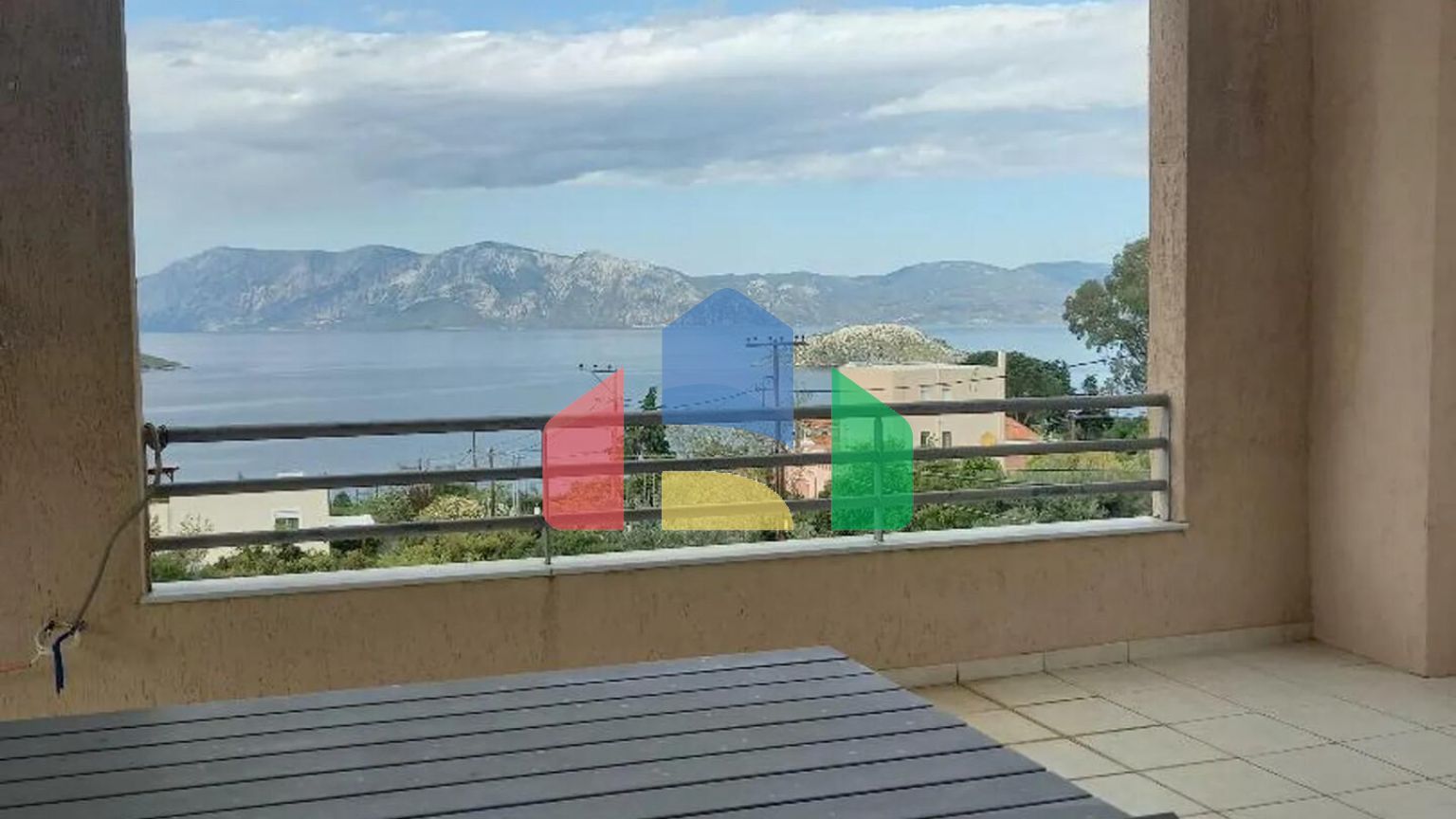 Продаж - Котедж 220 m² Евія