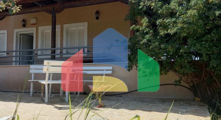 Продаж - Котедж 220 m² Евія