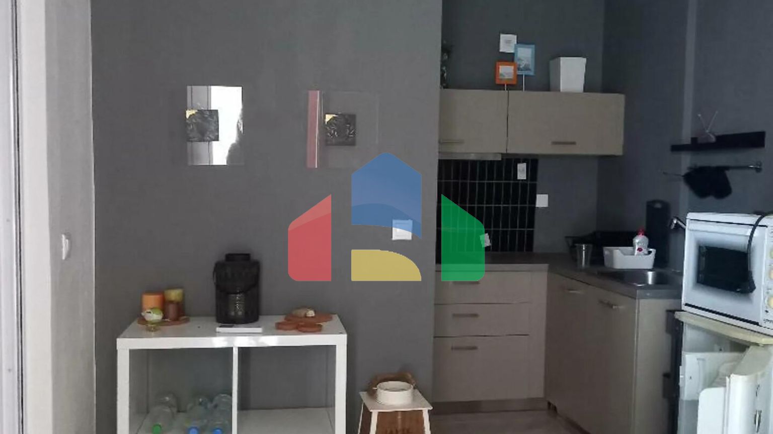 Продаж - Котедж 220 m² Евія