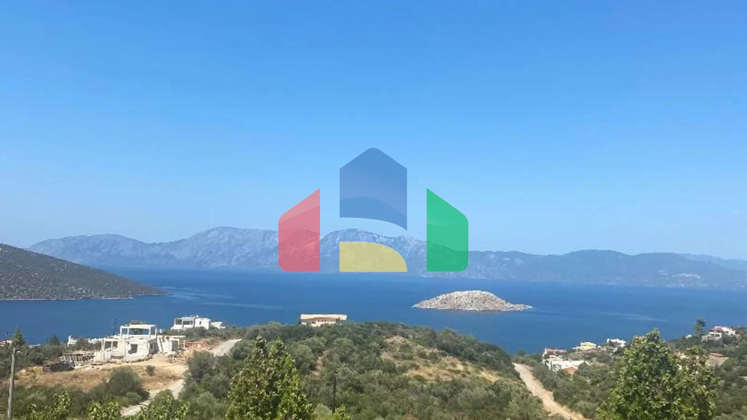 Продаж - Котедж 220 m² Евія