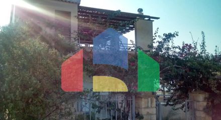 Продаж - Котедж 220 m² Евія