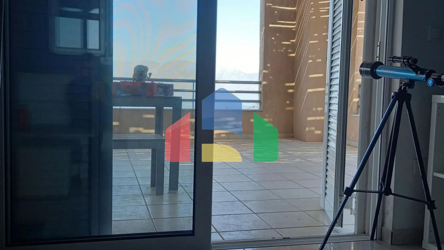 Продаж - Котедж 220 m² Евія