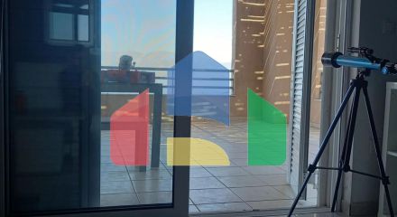 Продаж - Котедж 220 m² Евія