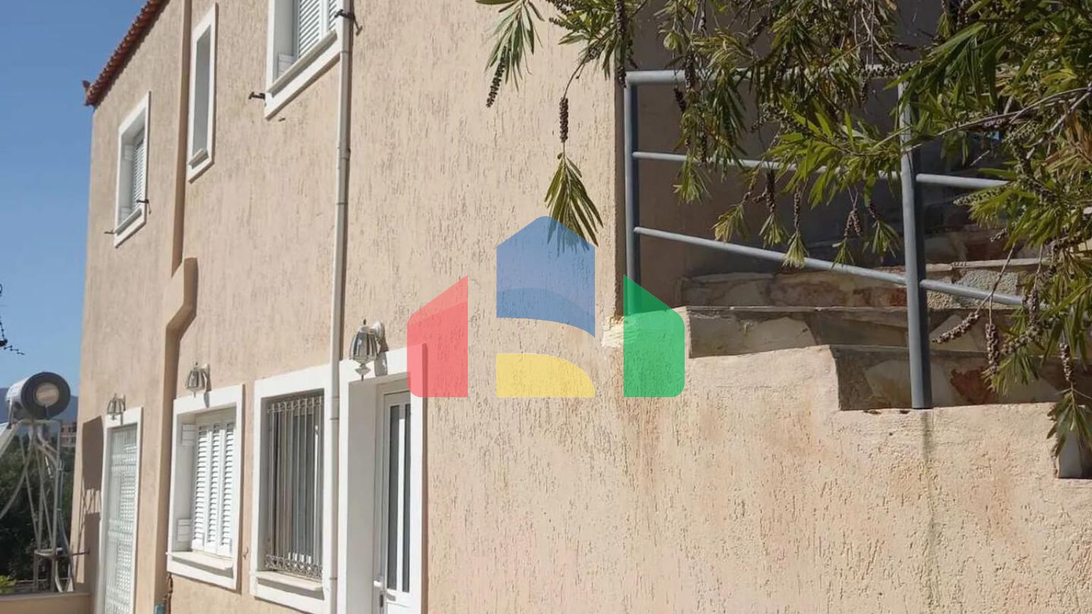 Продаж - Котедж 220 m² Евія