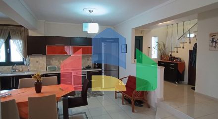 Продаж - Котедж 256 m² в Халкидіках