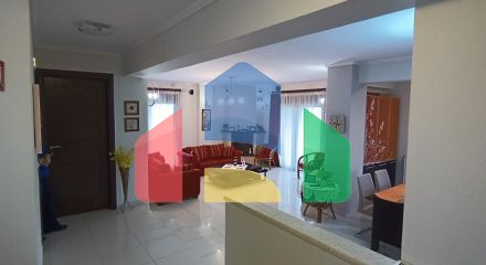 Продаж - Котедж 256 m² в Халкидіках