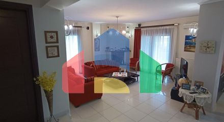 Продаж - Котедж 256 m² в Халкидіках