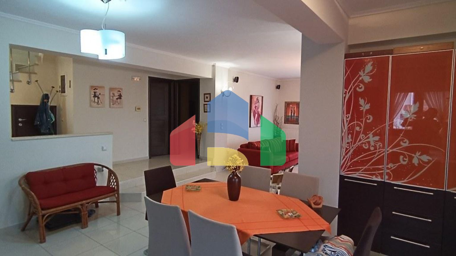 Продаж - Котедж 256 m² в Халкидіках