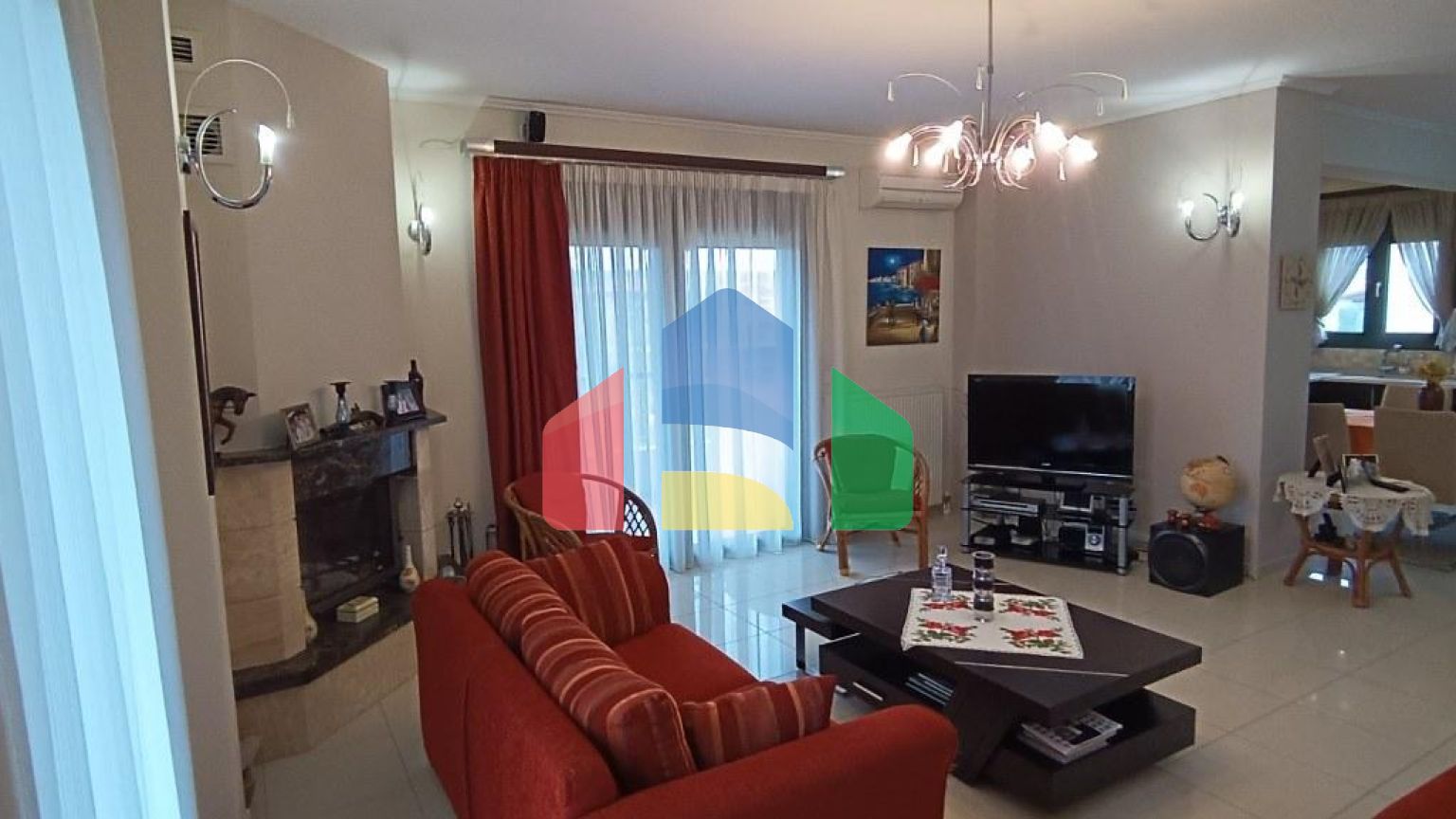 Продаж - Котедж 256 m² в Халкидіках