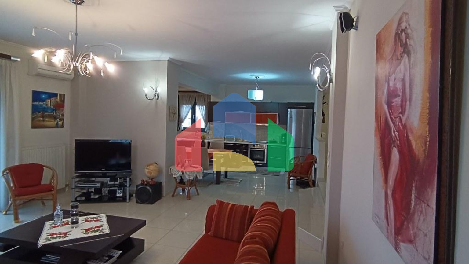 Продаж - Котедж 256 m² в Халкидіках