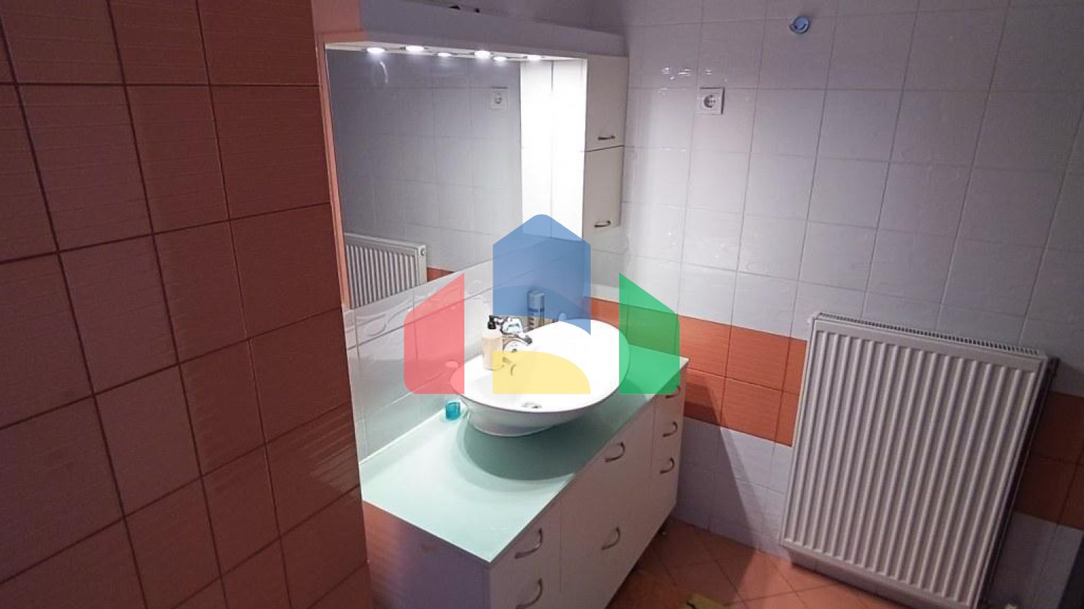 Продаж - Котедж 256 m² в Халкидіках