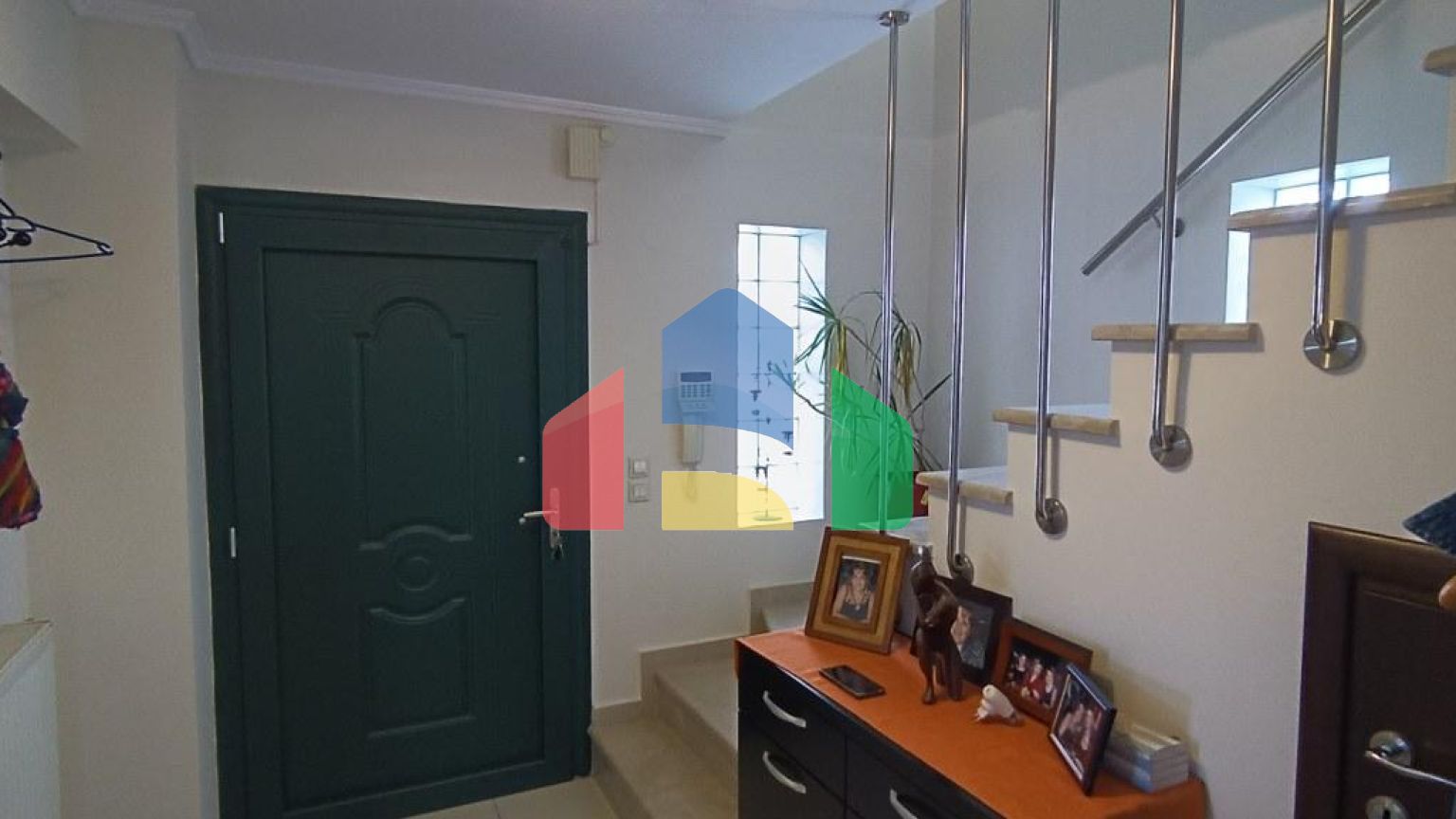 Продаж - Котедж 256 m² в Халкидіках