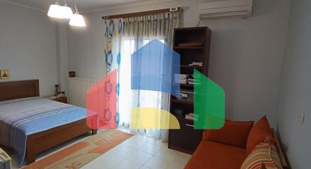 Продаж - Котедж 256 m² в Халкидіках