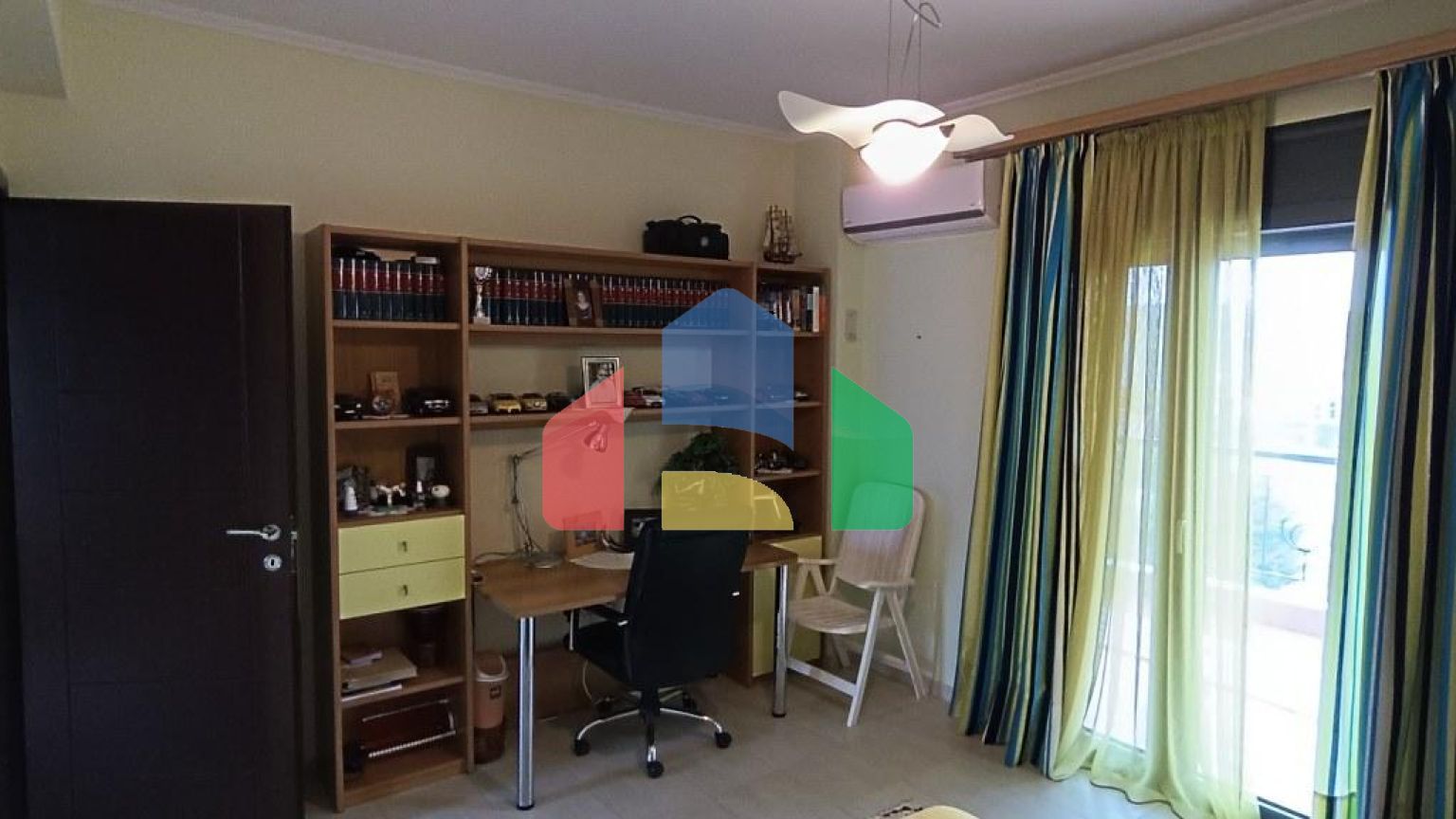 Продаж - Котедж 256 m² в Халкидіках