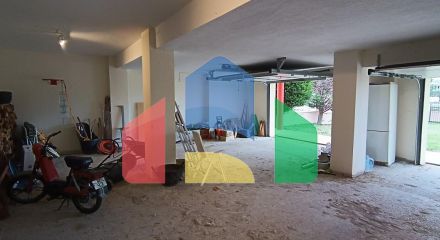 Продаж - Котедж 256 m² в Халкидіках