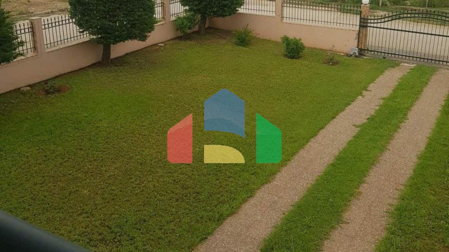 Продаж - Котедж 256 m² в Халкидіках