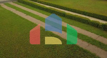 Продаж - Котедж 256 m² в Халкидіках