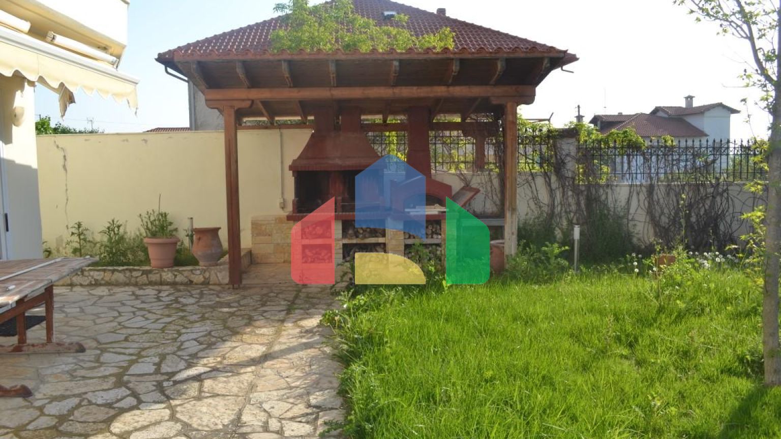 Продаж - Котедж 480 m² в Халкидіках