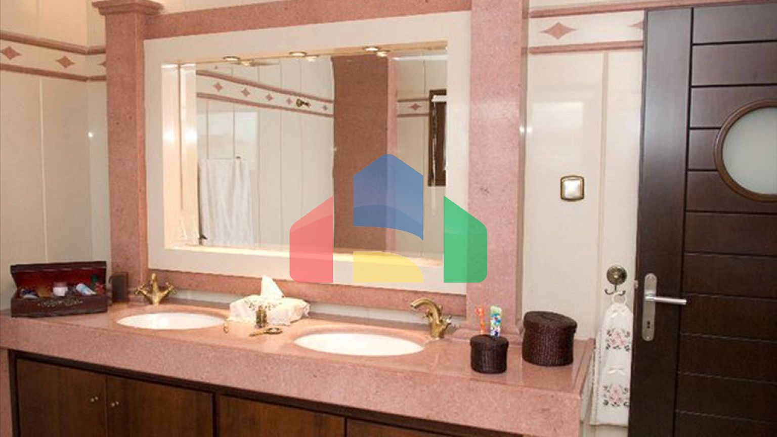 Продаж - Котедж 290 m² в Халкидіках