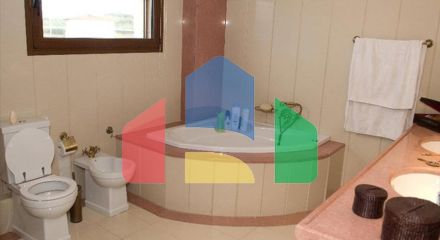 Продаж - Котедж 290 m² в Халкидіках