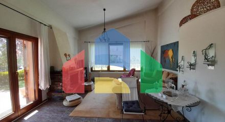Продаж - Котедж 180 m² в Халкидіках