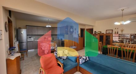 Продаж - Котедж 240 m² в Халкидіках