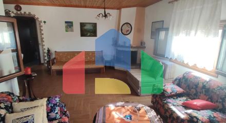 Продаж - Котедж 70 m² в Халкидіках