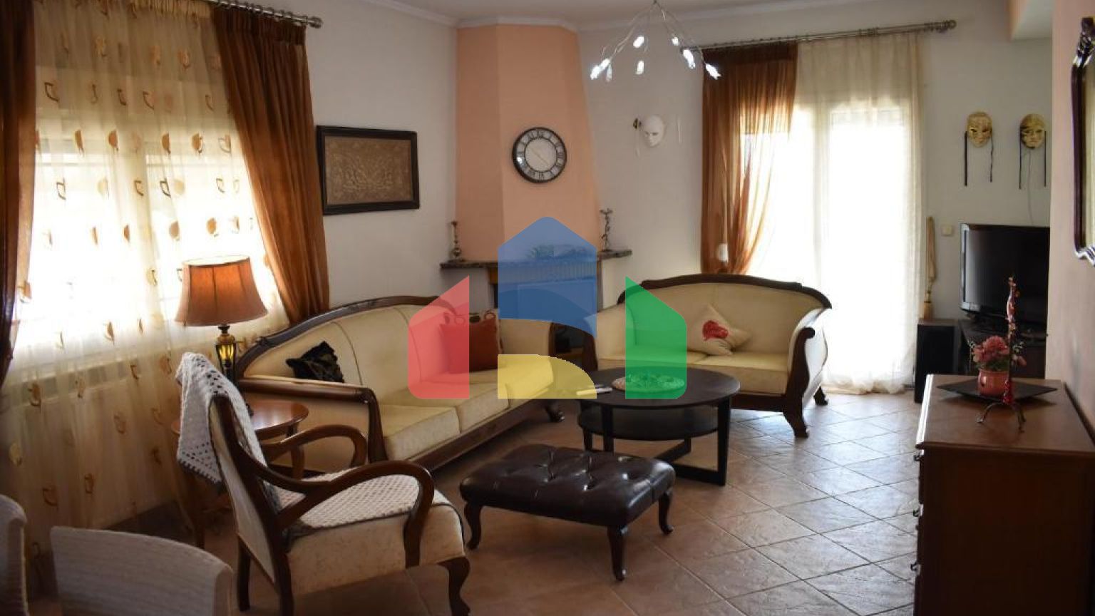 Продаж - Котедж 274 m² в Халкидіках