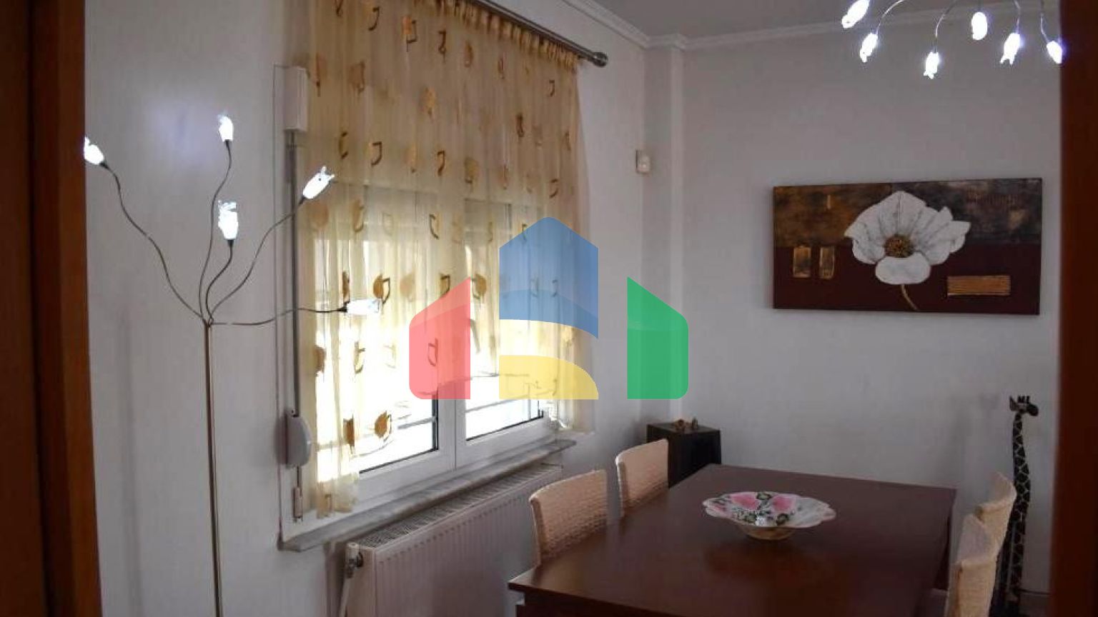 Продаж - Котедж 274 m² в Халкидіках