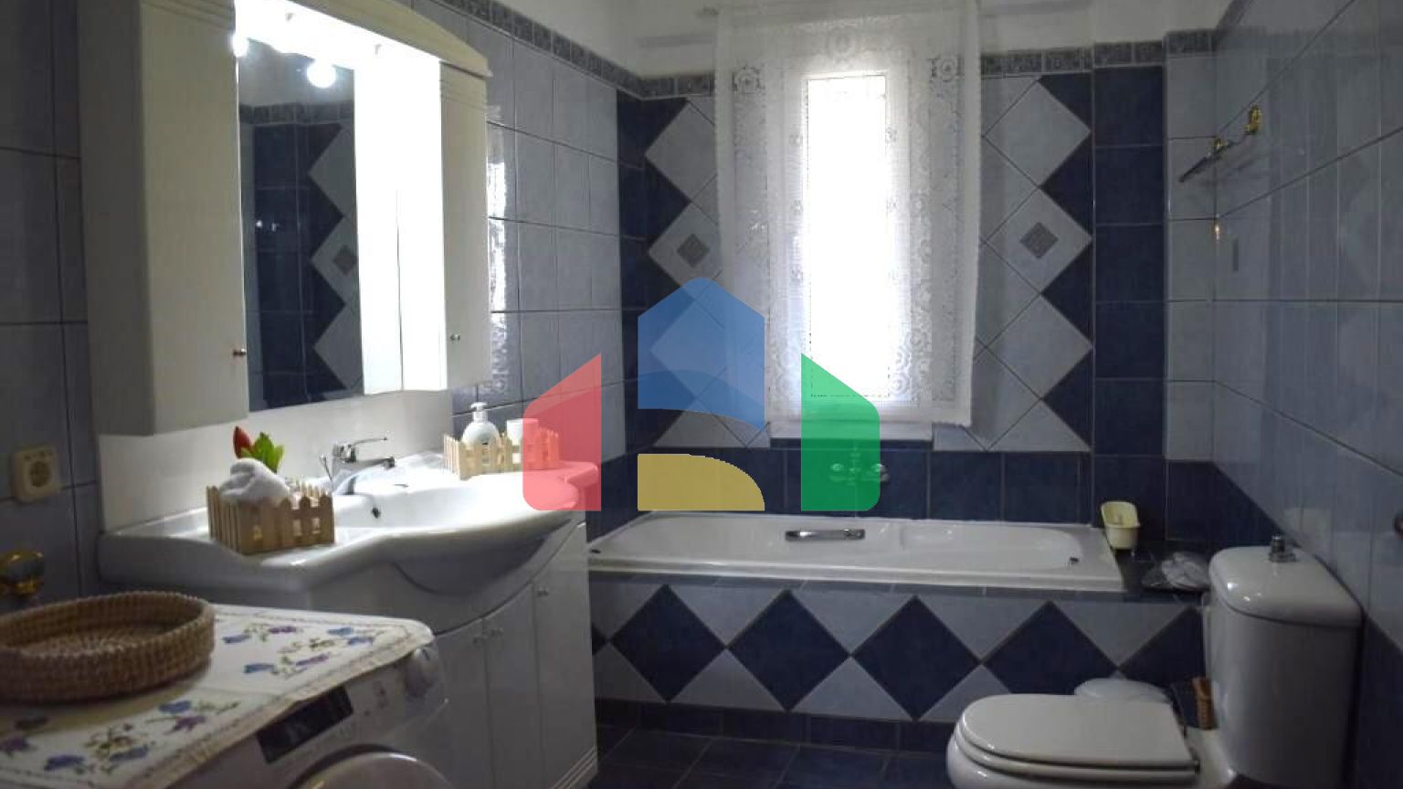 Продаж - Котедж 274 m² в Халкидіках