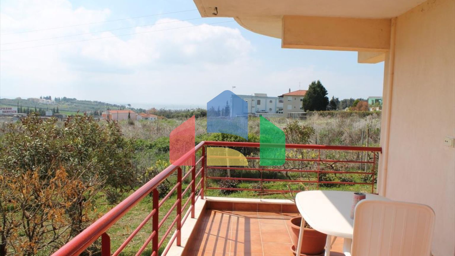 Продаж - Котедж 315 m² в Халкидіках