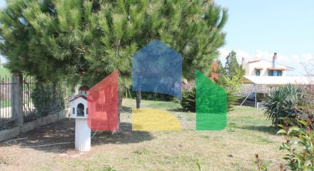 Продаж - Котедж 315 m² в Халкидіках