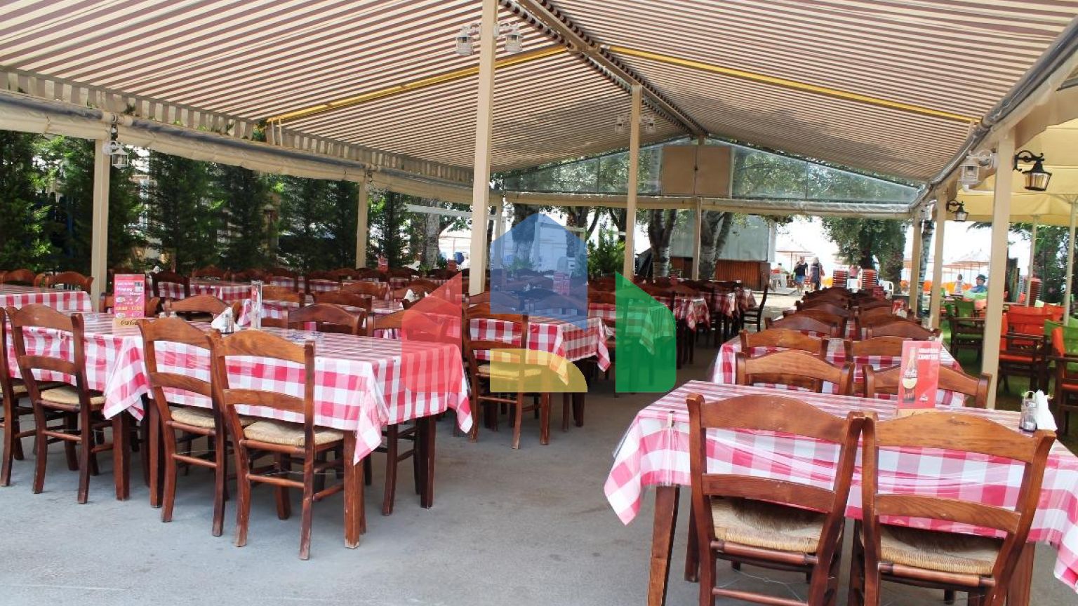 Продаж - Бізнес 300 m² в Халкидіках