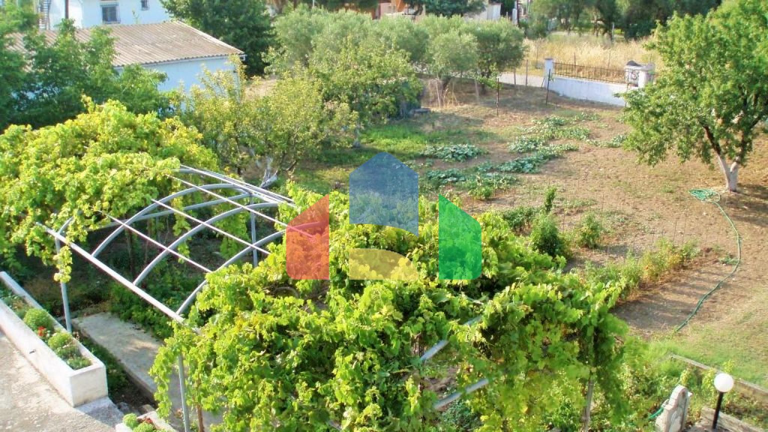 Продаж - Котедж 300 m² в Халкидіках