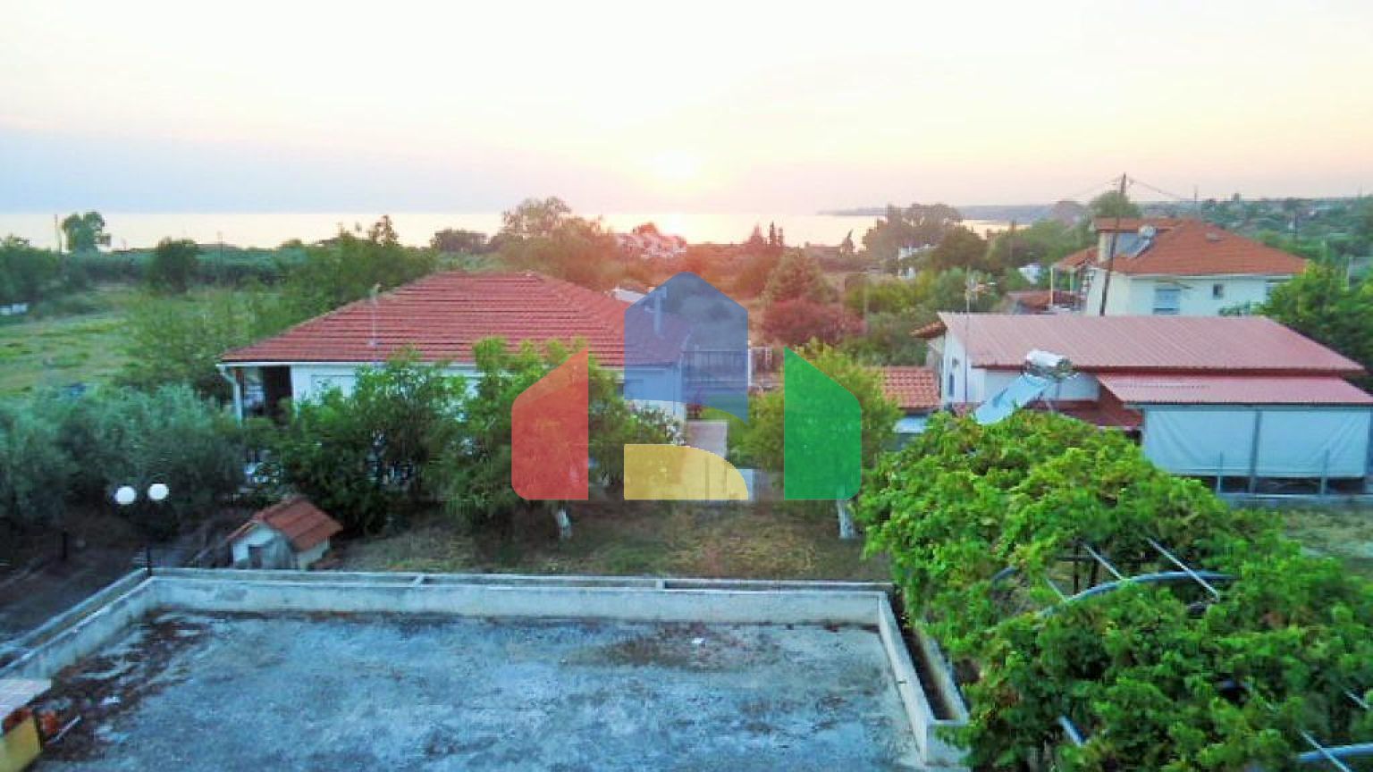 Продаж - Котедж 300 m² в Халкидіках