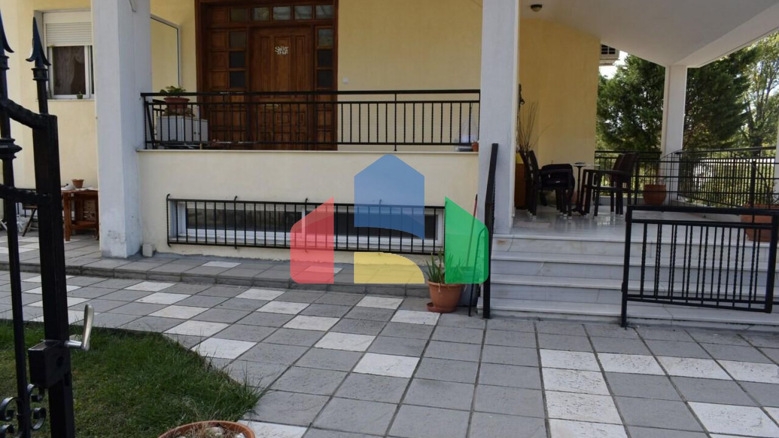 Продаж - Котедж 250 m² в Халкидіках