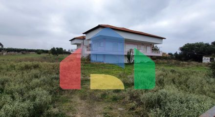 Продаж - Котедж 200 m² в Халкидіках