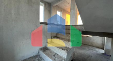 Продаж - Котедж 190 m² в Халкидіках