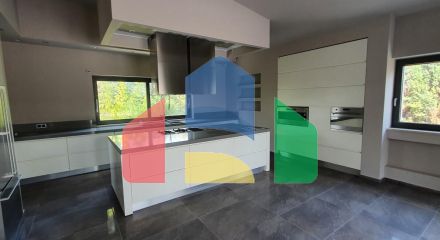 Продажа - Коттедж 365 m² в Халкидиках