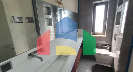 Продаж - Котедж 365 m² в Халкидіках