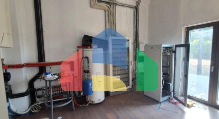 Продаж - Котедж 365 m² в Халкидіках