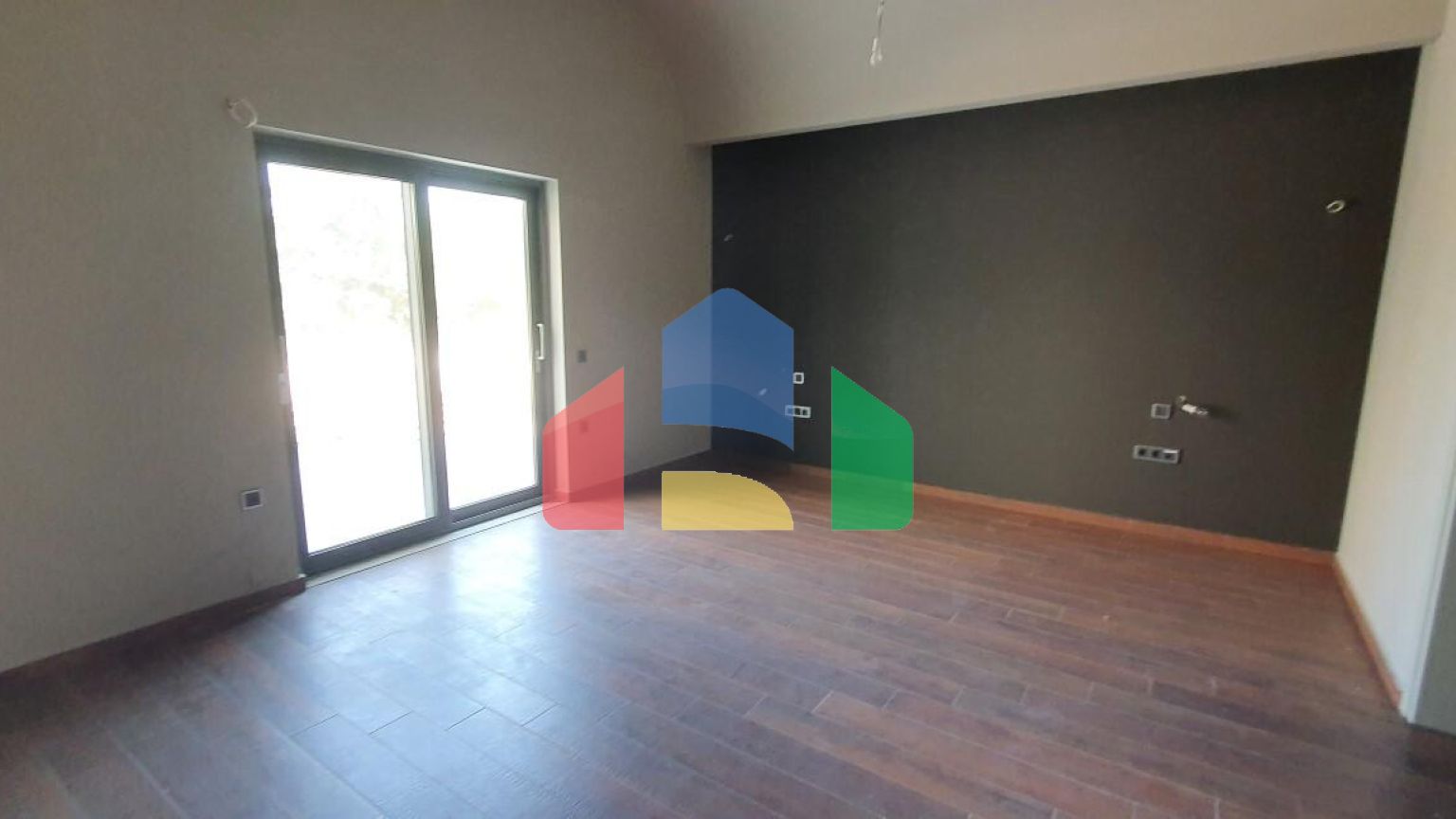 Продаж - Котедж 365 m² в Халкидіках